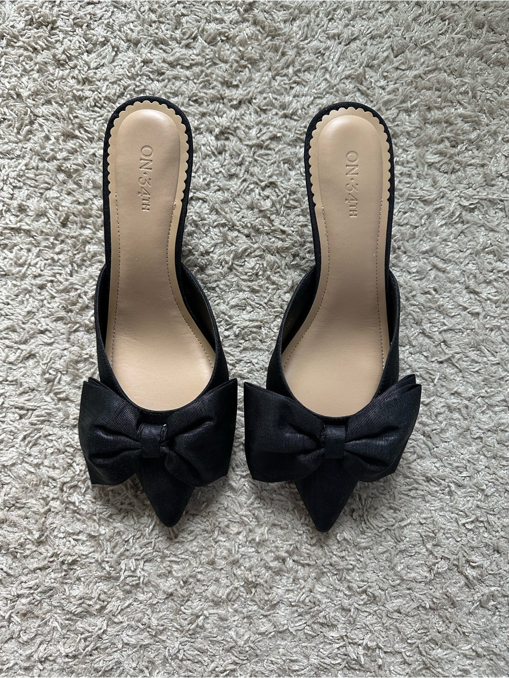 Black Bow Pointed Mule
